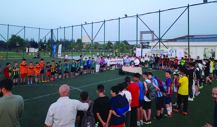 Düzce’de “Kur’an Kursları Arası Futbol Turnuvası” düzenlendi