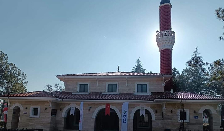 Isparta Millet Bahçesi Camii dualarla açıldı