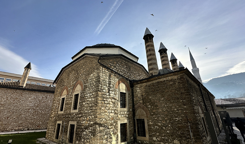 Gazi Hüsrev Bey Medresesi 487 yıldır hizmet veriyor