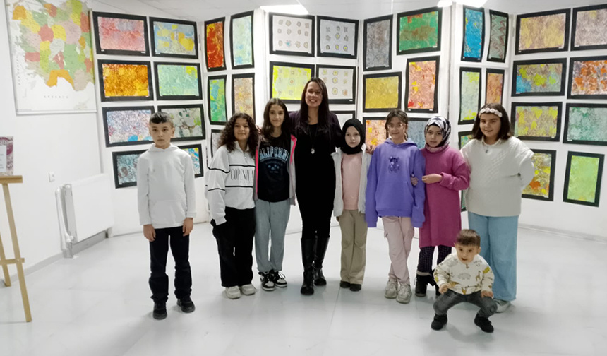 Müftü Ömer Faruk Bilgili Diyanet Gençlik Merkezi’nde “Ebru Sergisi” açıldı