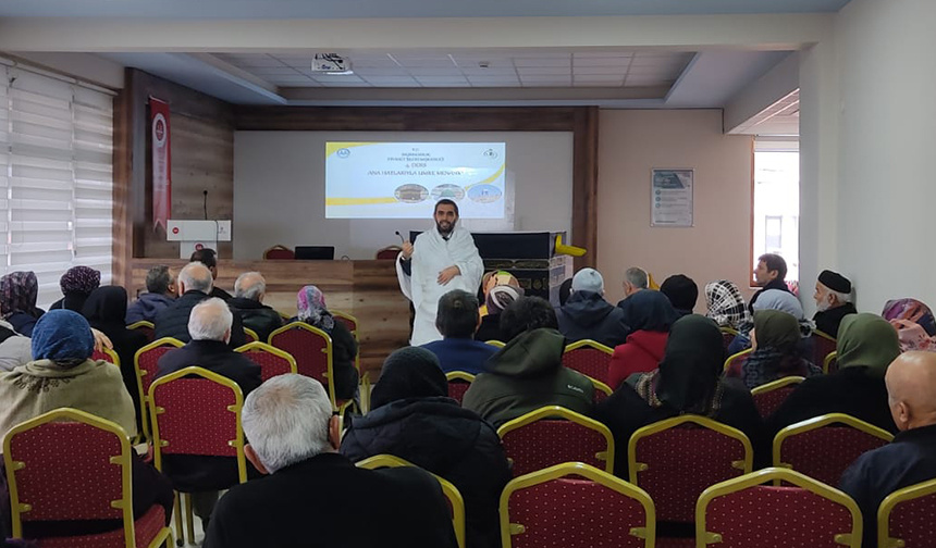 Isparta’da umreciler bilgilendirildi – Diyanet Haber