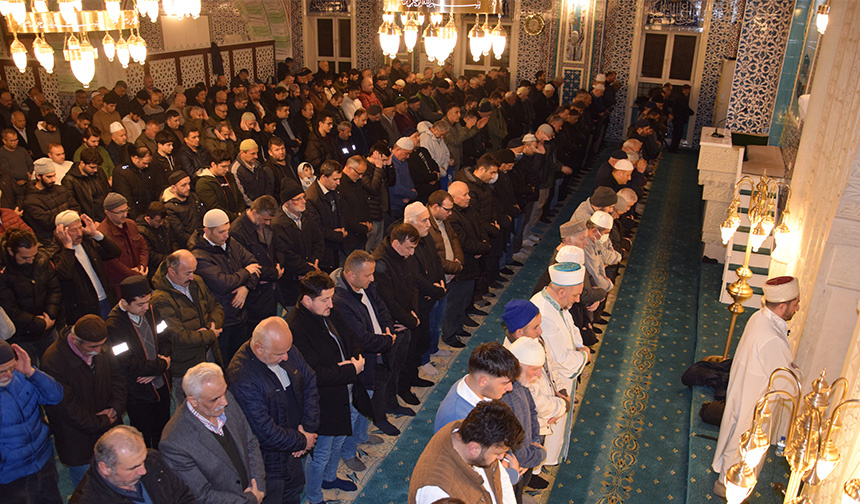 Giresun’da “Enderun usulü” teravih namazına yoğun ilgi