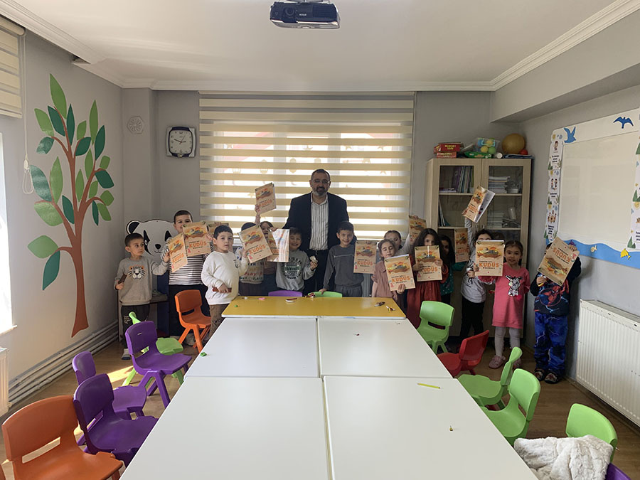 Mengenli miniklerden Gazzeli kardeşlerine destek