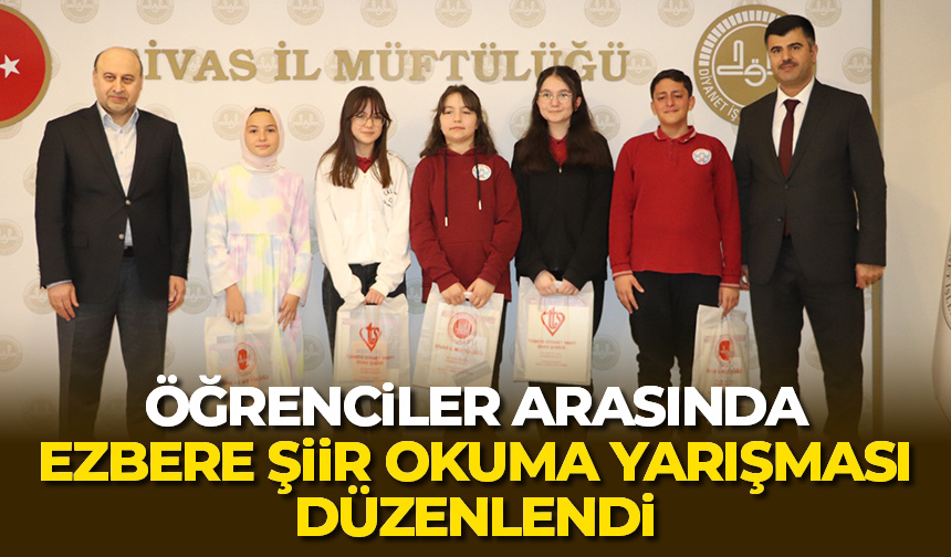 Öğrenciler arasında ezbere şiir okuma yarışması düzenlendi