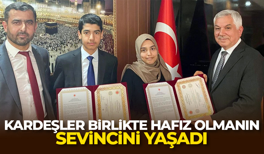 Kardeşler birlikte hafız olmanın sevinci yaşadı