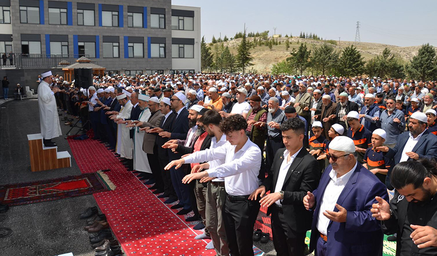 Konya’da yağmur duası yapıldı – Diyanet Haber