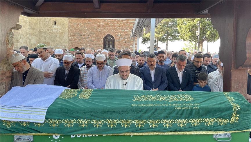 “Ayasofya davası”nı kazanan İsmail Kandemir’in cenazesi toprağa verildi