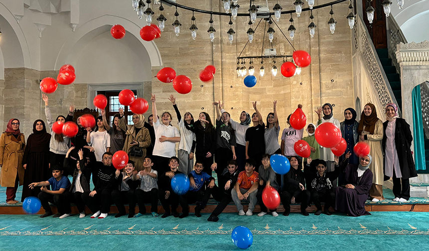 Çedesli gençler camide buluştu – Diyanet Haber