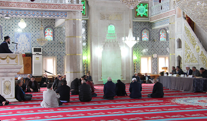 Erzurum’da din görevlileri hafızlıkta yarıştı