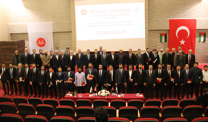 Kayseri’de 3. Dönem misafir kursiyerler mezun oldu