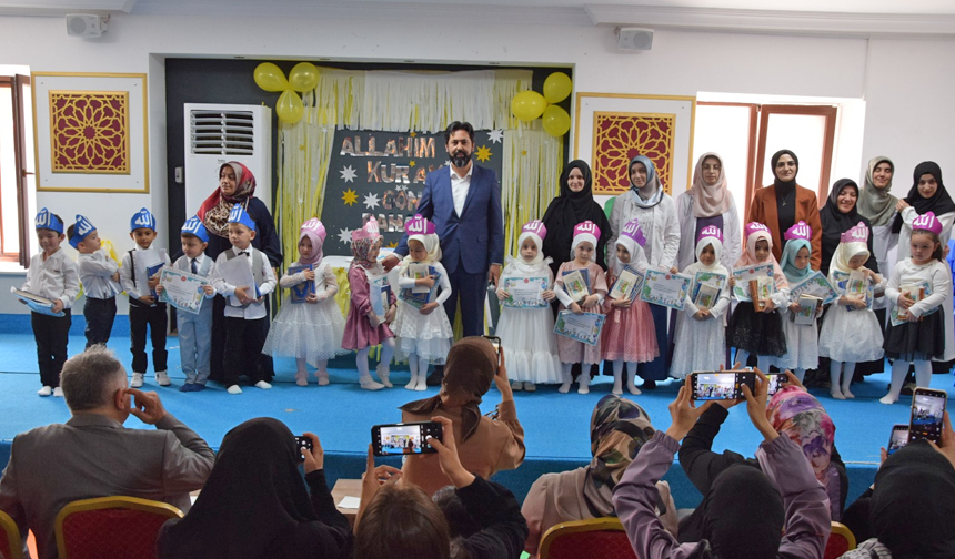 Minik öğrenciler Kur’an okumaya geçtiler