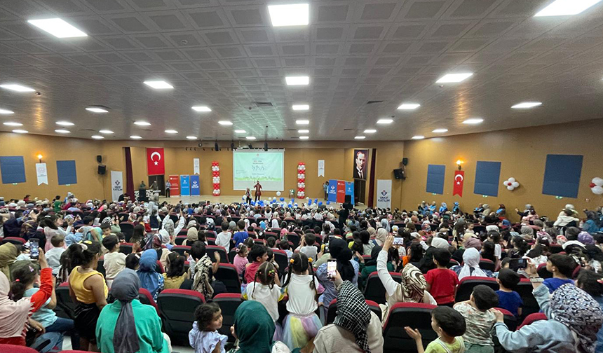 Osmaniye’de minikler 100. yıl etkinliğinde buluştu