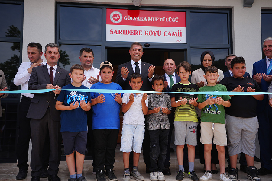 Düzce’de depremde yıkılan cami devlet-vatandaş işbirliğiyle yeniden yapıldı