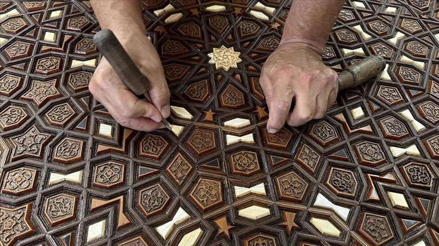 Selimiye Camii’nin asırlık kapıları yenilendi