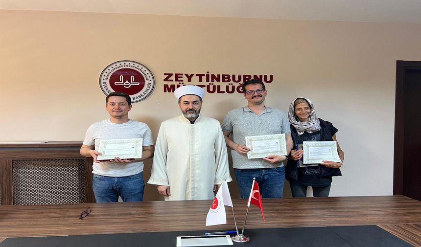 Bulgaristanlı aile Zeytinburnu’nda Müslüman oldu