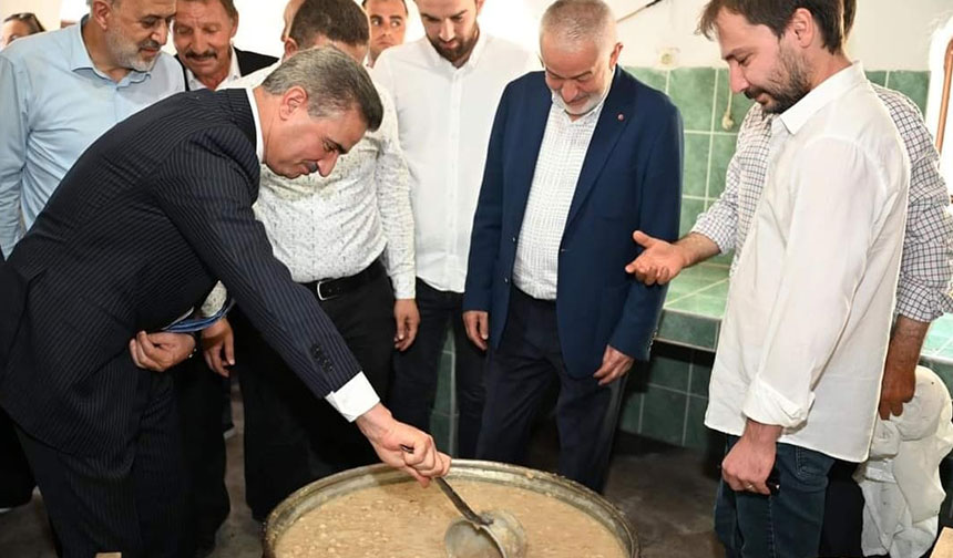 Isparta’da aşure kazanları birlik ve beraberlik için kaynadı