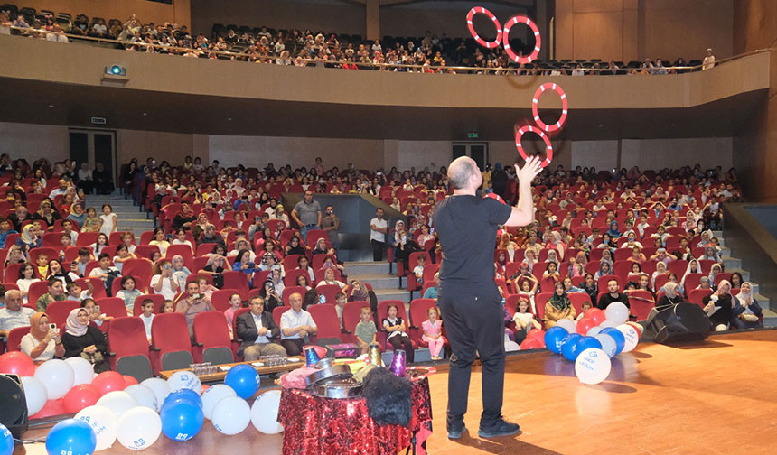 Kahramanmaraş’ta “100 Çocuk Şenliği” – Diyanet Haber