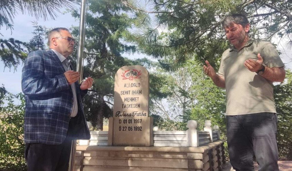 Mihraptan şehadete yürüyen din görevlileri anıldı