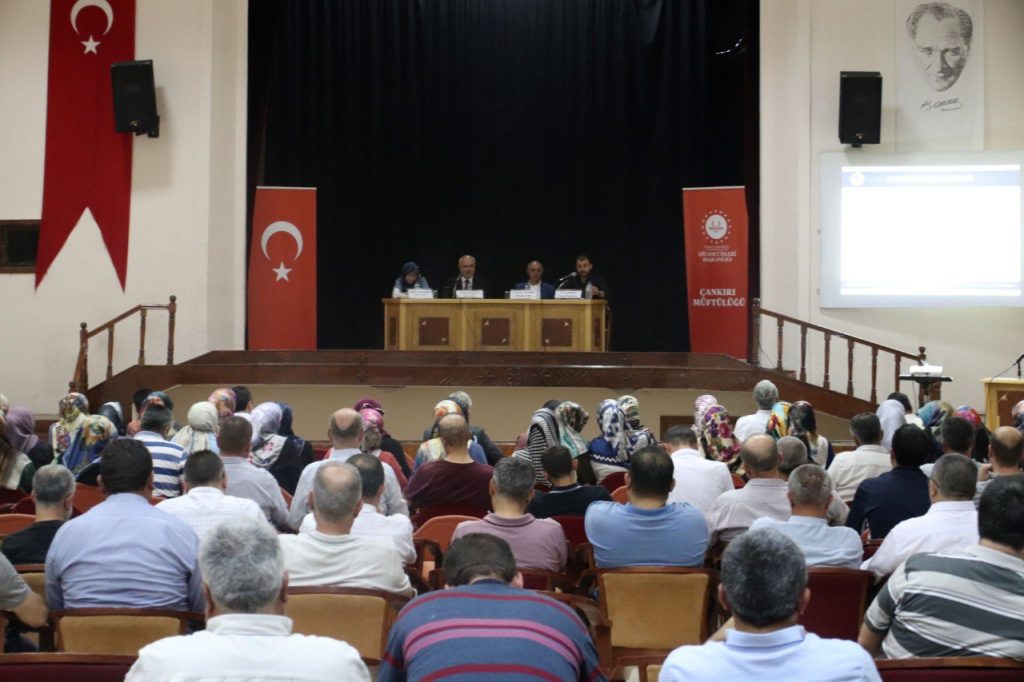 Çankırı’da “Bir Yetime Aile Olmak” konulu panel