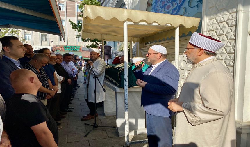 Çekmeköy Müftüsü Vehbi Akşit dualarla ebediyete uğurlandı