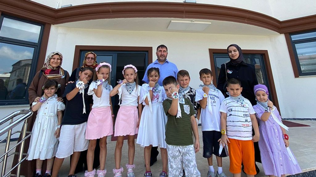 Arifiyeli minikler Filistin'e destek oldu