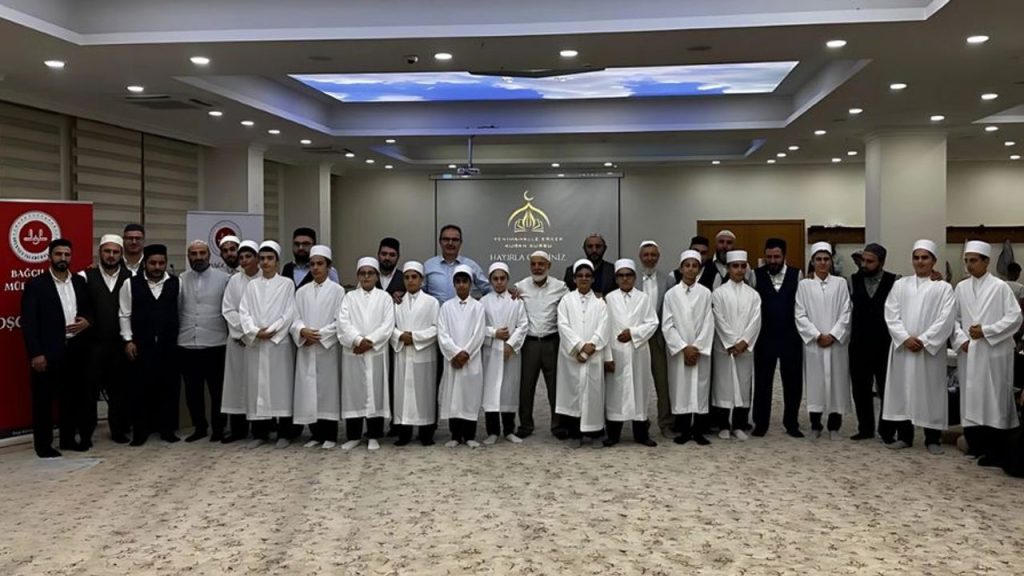 Bağcılar’da hafızlar icazet aldı – Diyanet Haber