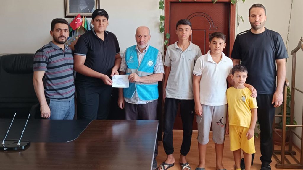 Kale’de minikler Gazze’ye destek – Diyanet Haber