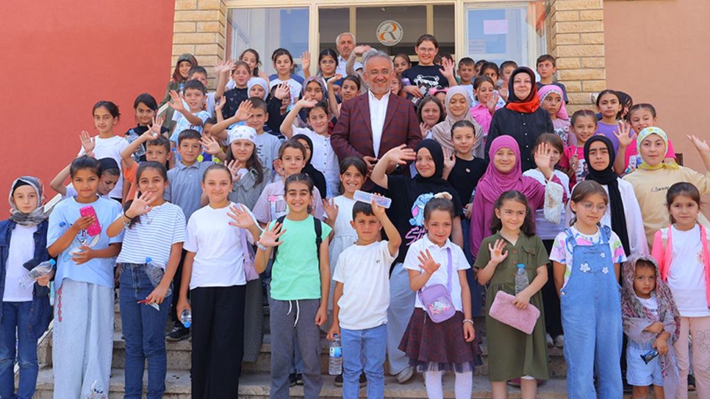Bayburt’ta öğrenciler bilgide yarıştı – Diyanet Haber
