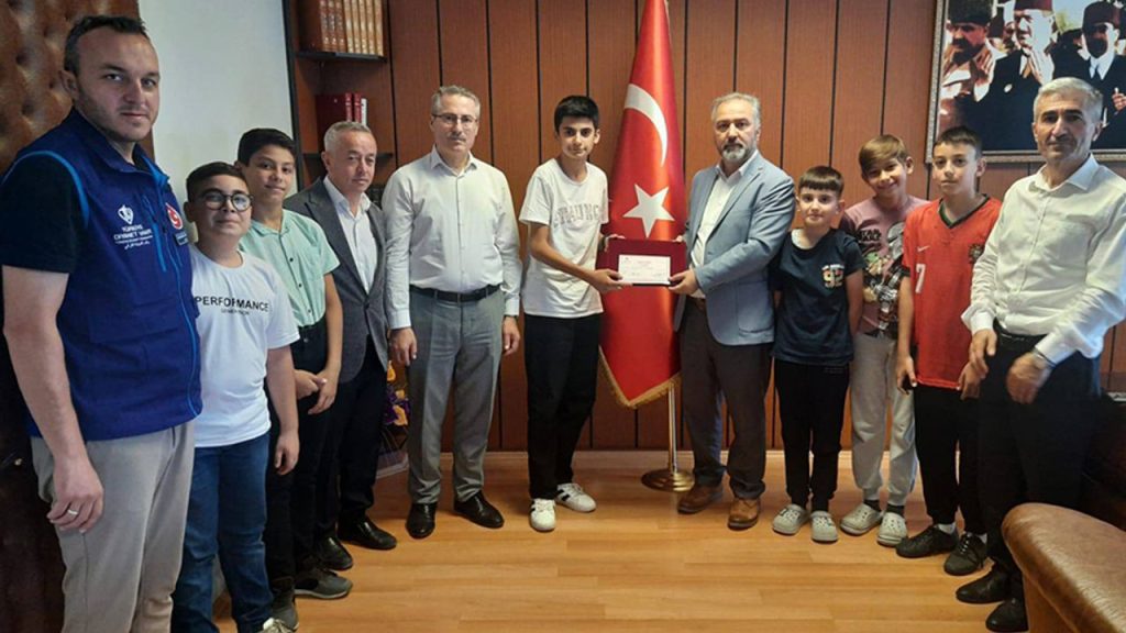 Çorum’da öğrenciler, Filistin’i unutmadı – Diyanet Haber