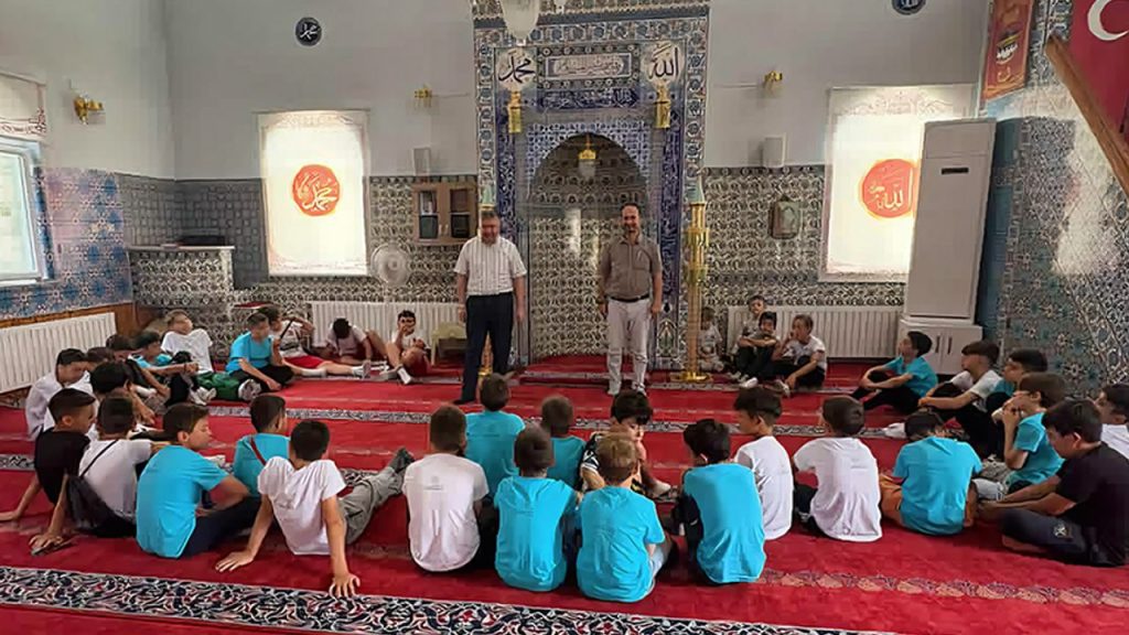 Dursunbeyli çocuklar camide buluştu – Diyanet Haber