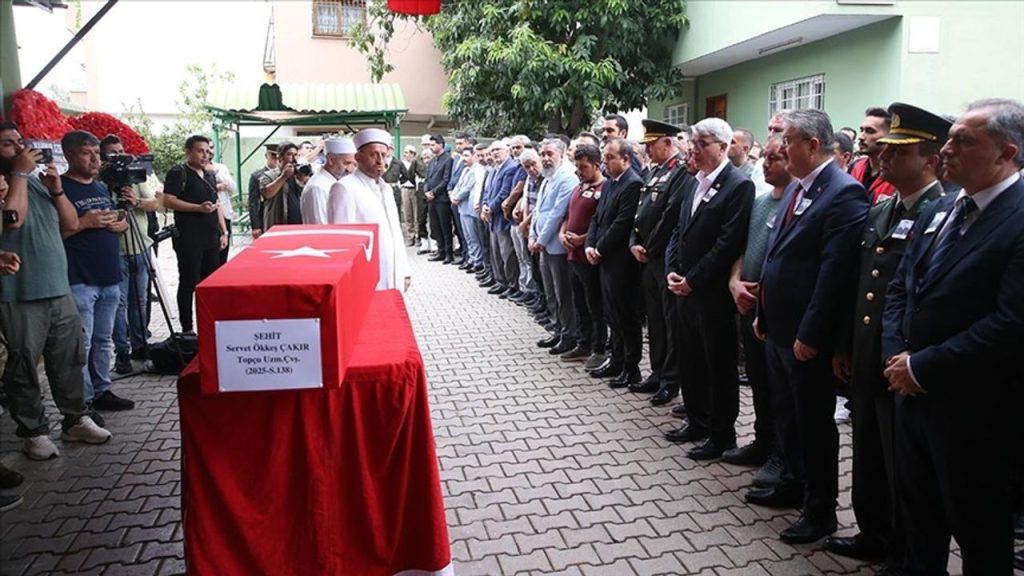 Edirne’de şehit olan uzman çavuşun cenazesi Osmaniye’de defnedildi