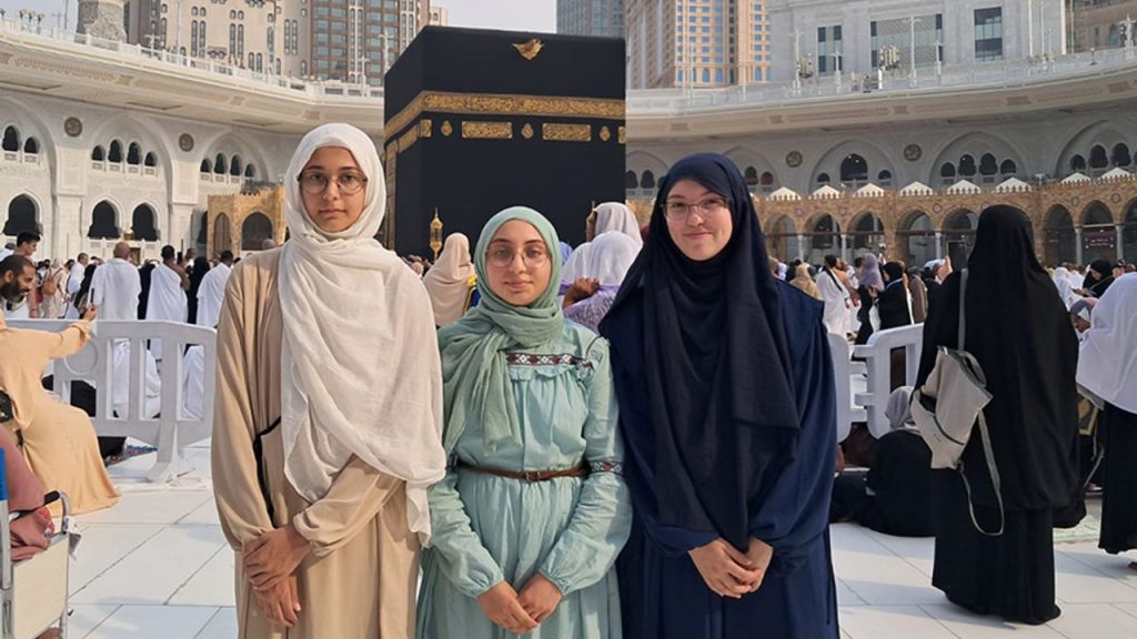 Anamurlu gençler Kabe’de – Diyanet Haber