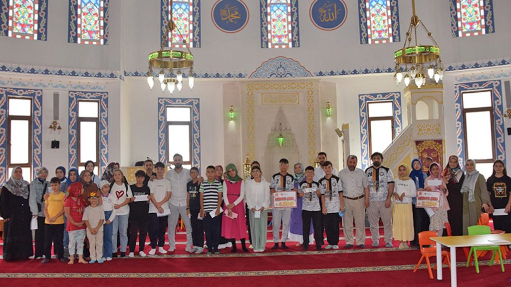 Giresun’da Yaz Kur’an Kursu öğrencileri bilgide yarıştı