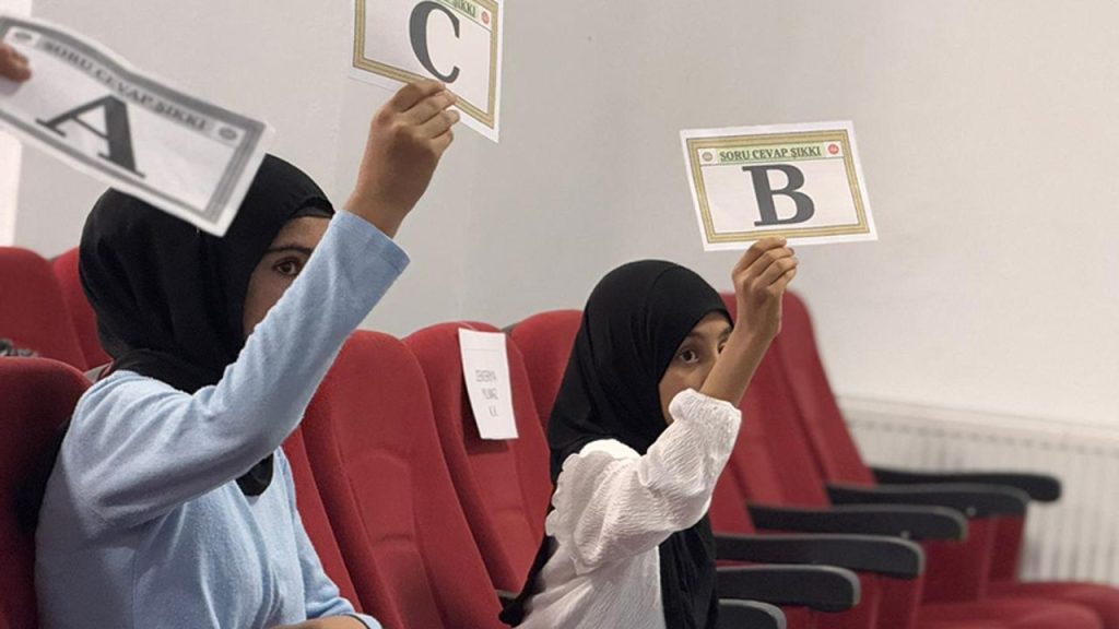 Iğdır’da “Yaz Kur’an Kursları Bilgi Yarışması” düzenledi