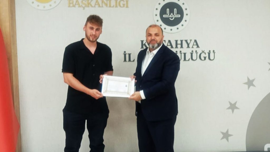 Alman genç Kütahya’da Müslüman oldu