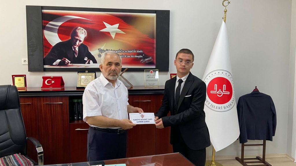 Türkiye birincisi ödüllendirildi – Diyanet Haber