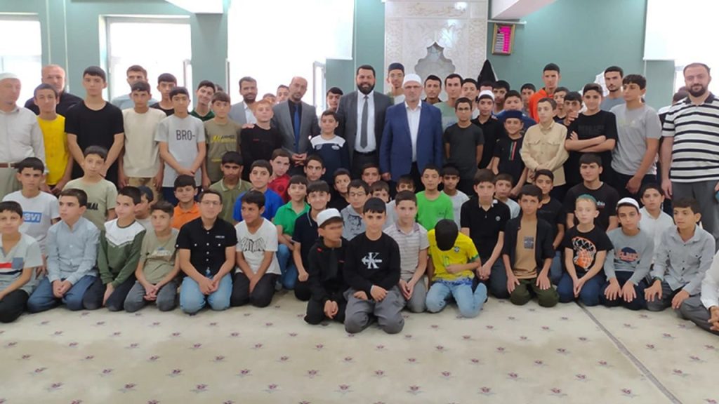 Kurul Üyesi Noğman, Bağlar’da Kur’an Kursu öğrencileriyle buluştu