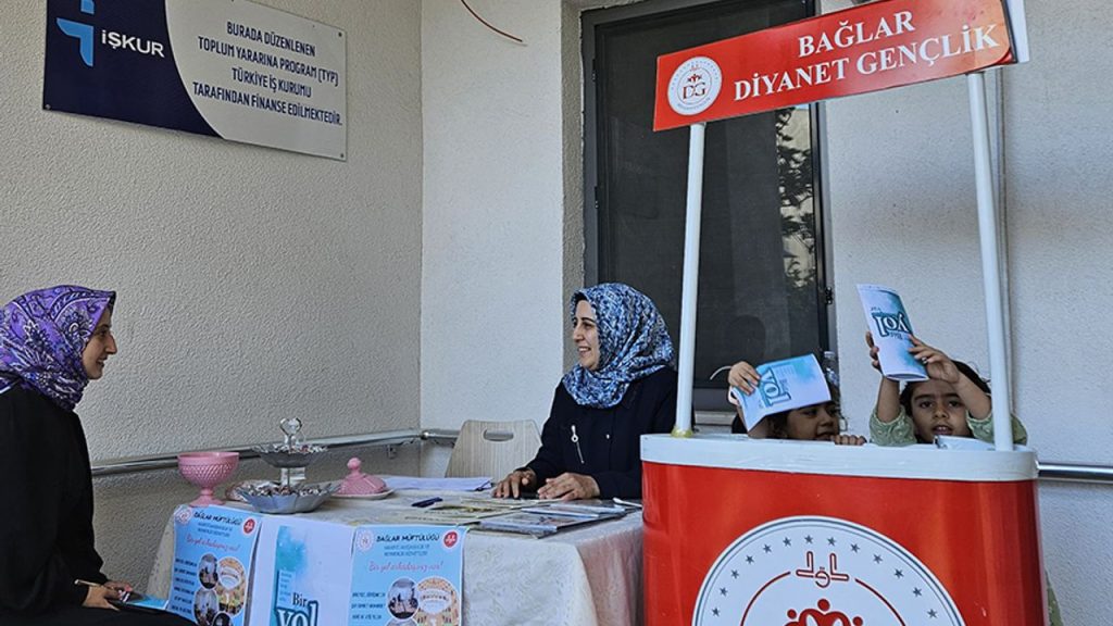 Bağlar’da üniversiteli gençler karşılandı – Diyanet Haber