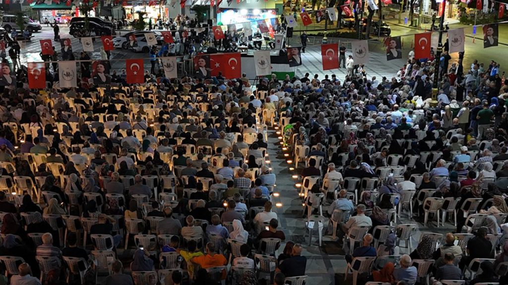 Burdur’da Mevlid-i Nebi coşkusu meydanlara sığmadı