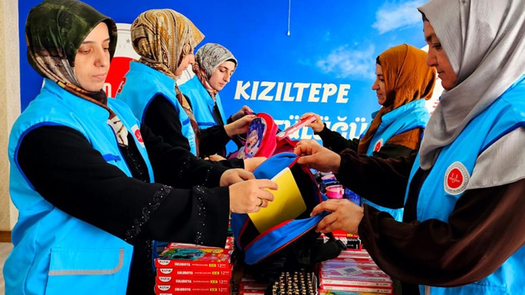 TDV Kızıltepe Şubesi Kadın Kollarından eğitime destek