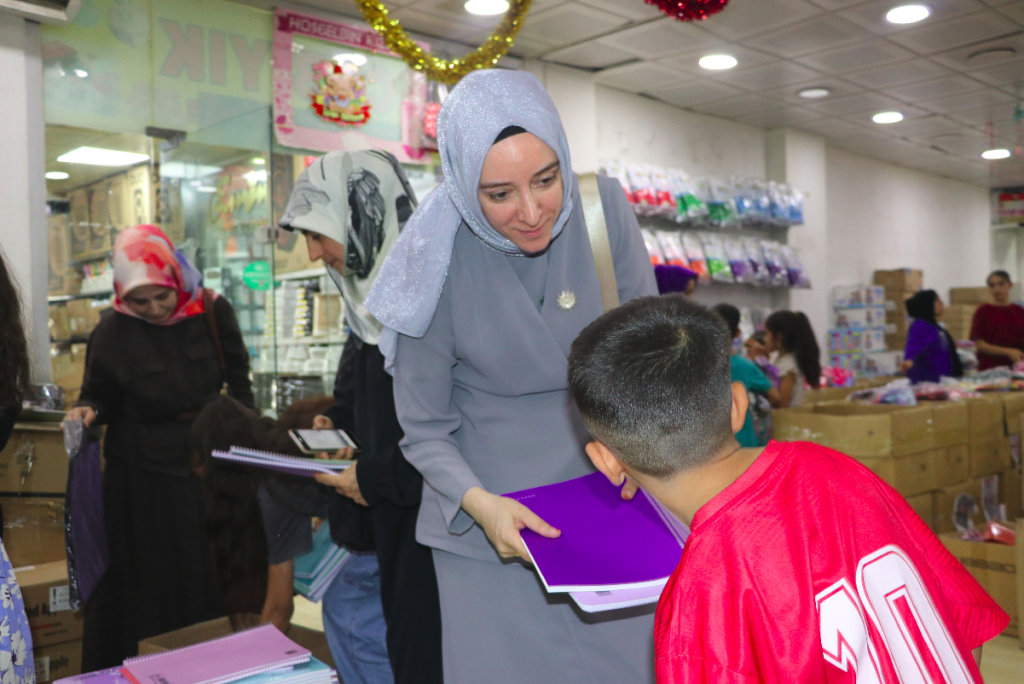 Şanlıurfa'da 200 öğrenciye kırtasiye desteği