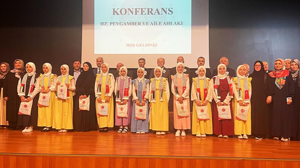 Sapanca’da “Hz. Peygamber ve Aile Ahlakı” konuşuldu