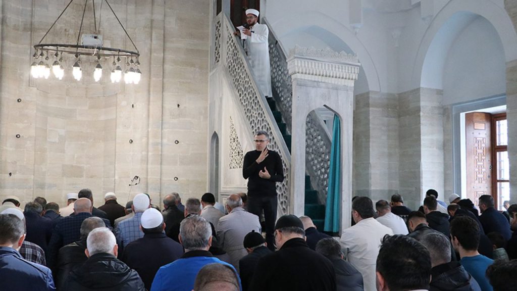 Tekirdağ’da işaret diliyle cuma dönemi