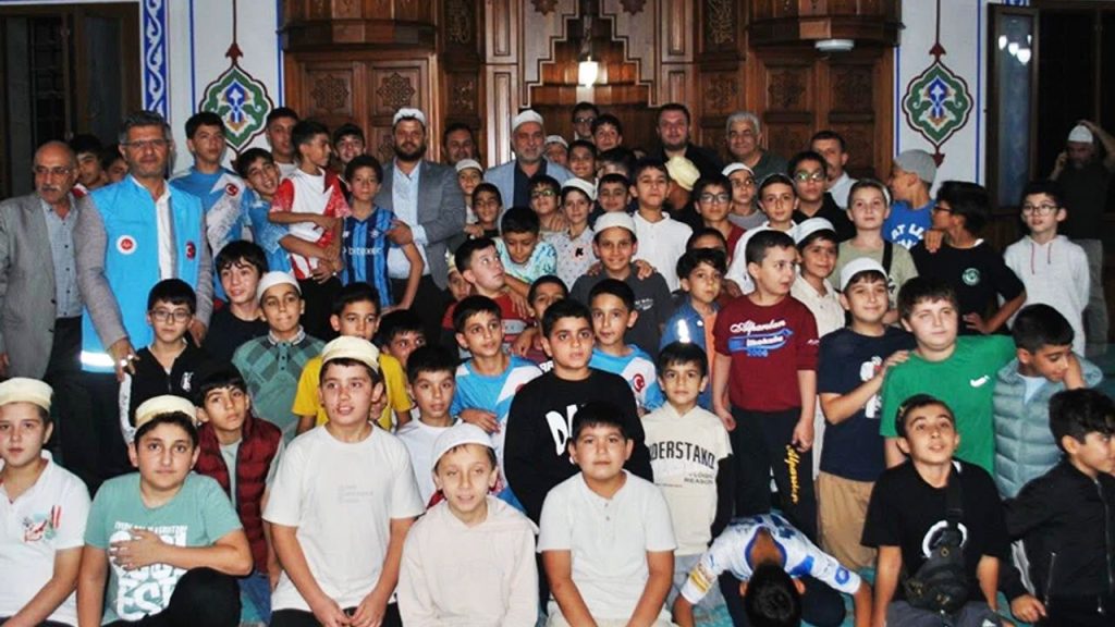 Çukurova’da gençler huzurda buluştu – Diyanet Haber