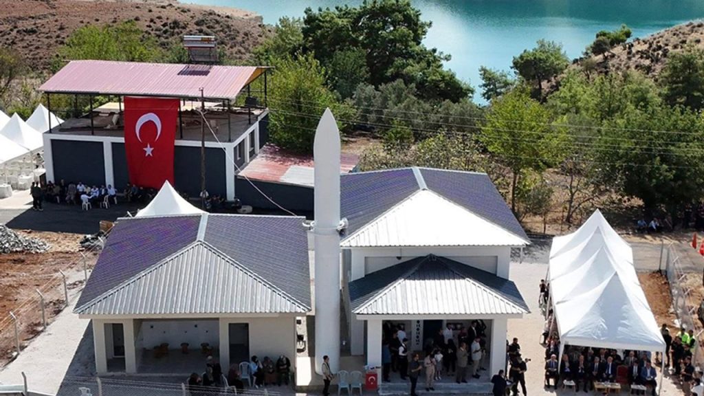 Aladağ’da İbrahim Yılmaz Camii dualarla açıldı
