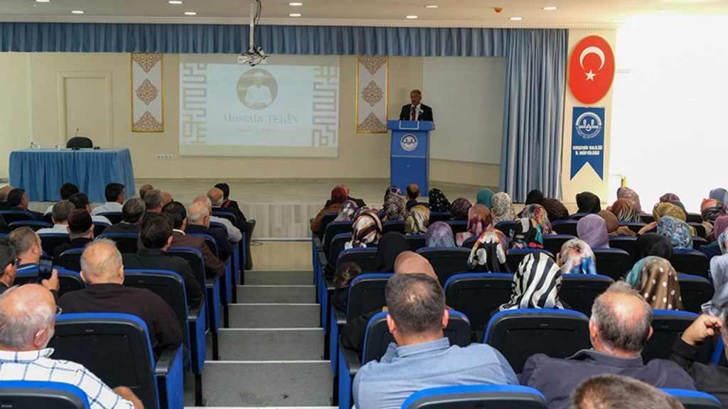 Kırşehir’de din görevlileri törenle ödüllendirildi