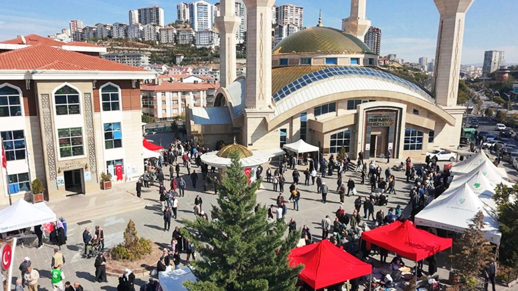 Mamak’ta Gazze için yardım kermesi açıldı