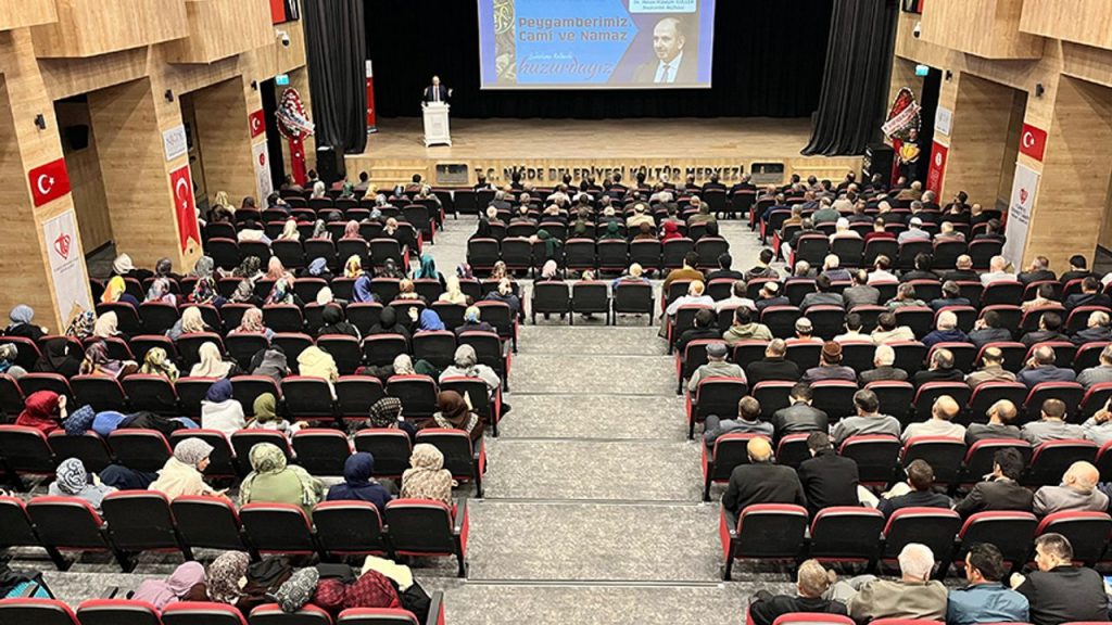 Niğde’de “Peygamberimiz, Cami ve Namaz” konferansı