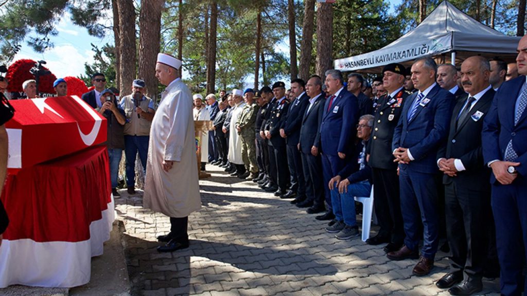 Şehit Jandarma Astsubay Çavuş Kemal Özgür’ün cenazesi Osmaniye’de defnedildi