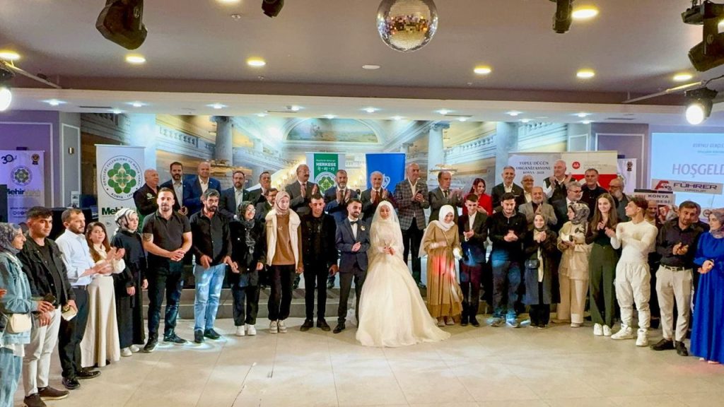 Konya’da 35 çift için toplu nikah töreni düzenlendi